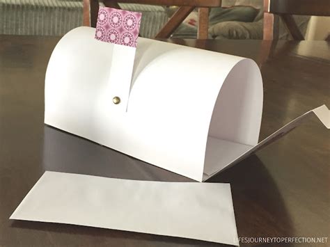 How to Make a Mailbox Out of Paper: A Journey into Creative Recycling and Whimsical Communication