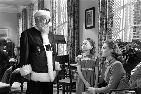 Miracle on 34th Street: Joulutaikaa ja uskoa ihmeisiin 1940-luvun New Yorkissa!